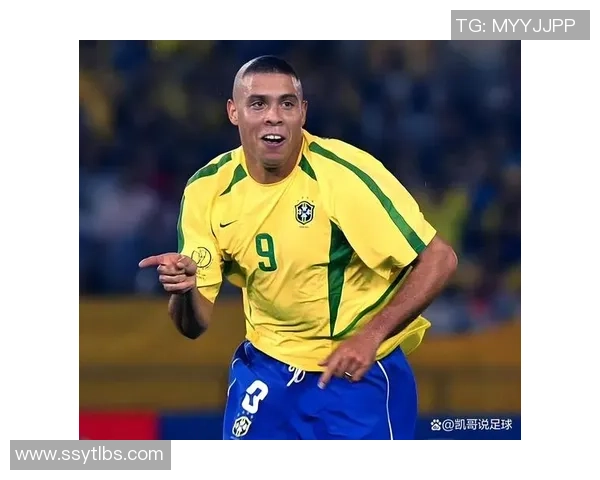 足球巨星儿子继承父亲天赋展现出非凡才华成媒体焦点 足球巨星儿子继承父亲天赋展现出非凡才华成媒体焦点